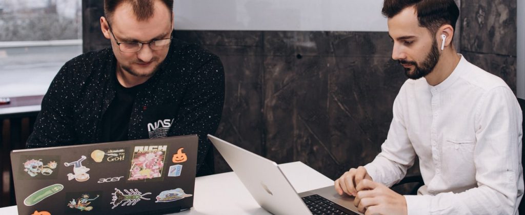 services-full-img Flutter React Native App